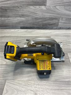 DEWALT 20V MAX Cordless 6.5 in. Sidewinder Style Circular Saw